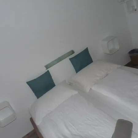 Bed & Breakfast La Irmania Ledenitzen