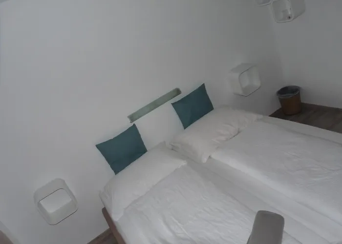 Bed & Breakfast La Irmania Ledenitzen